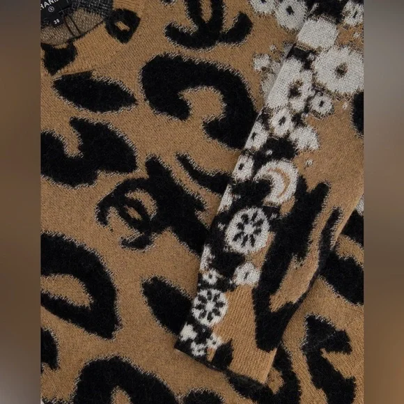NWT CHANEL 23/A METIERS D'ART CC LEOPARD PRINT JUMPER SIZE FR 38 (UK 10) - Picture 15 of 15